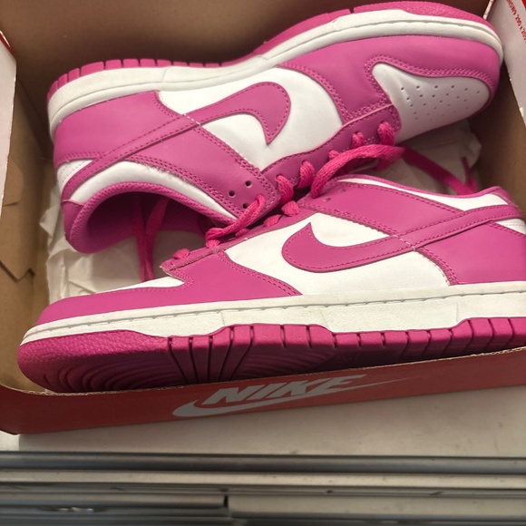 Women’s Nike dunk low next nature “hot fushsia” DD1873-110 - Picture 2 of 5